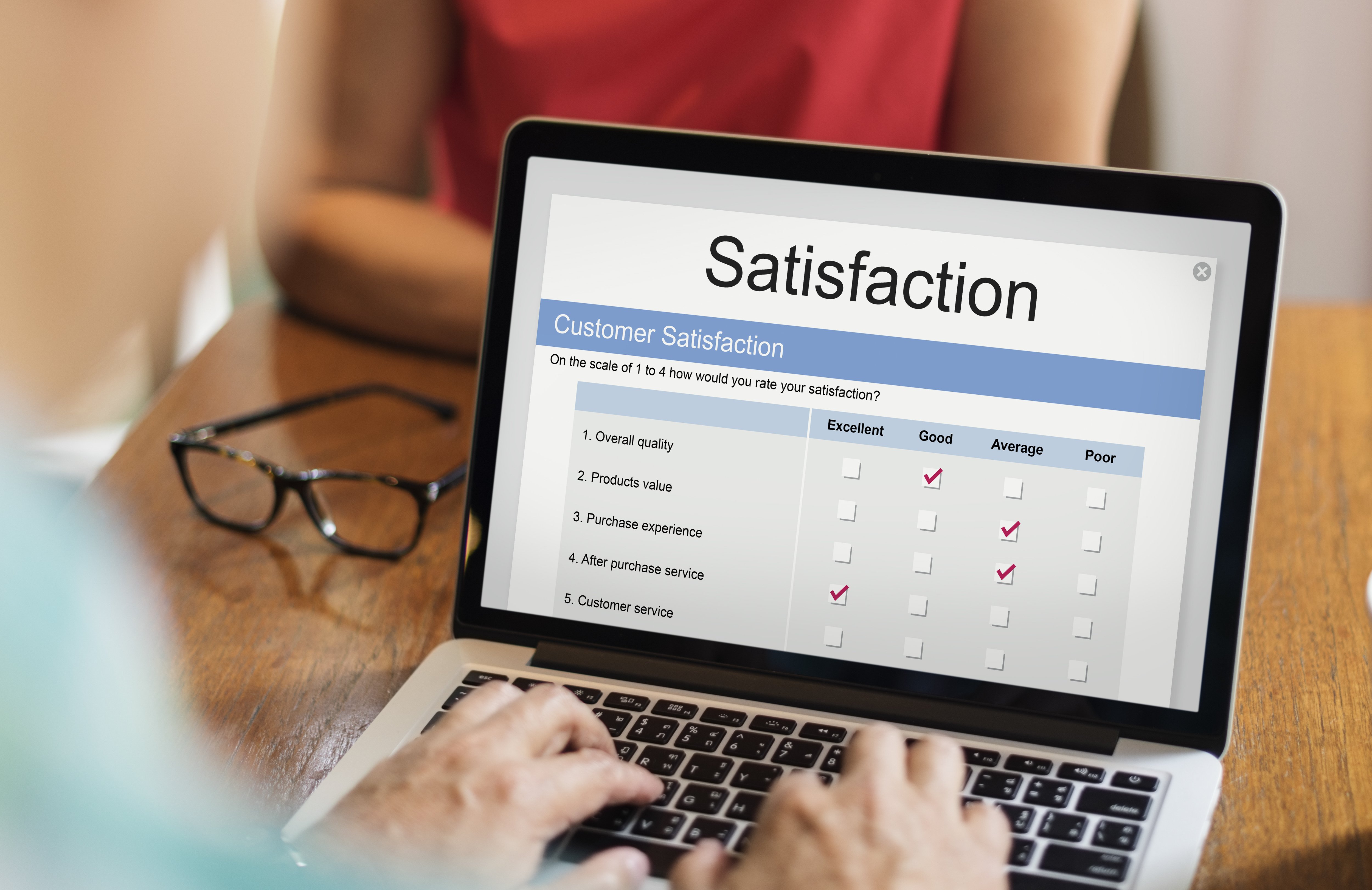 online-satisfaction-rating-laptop